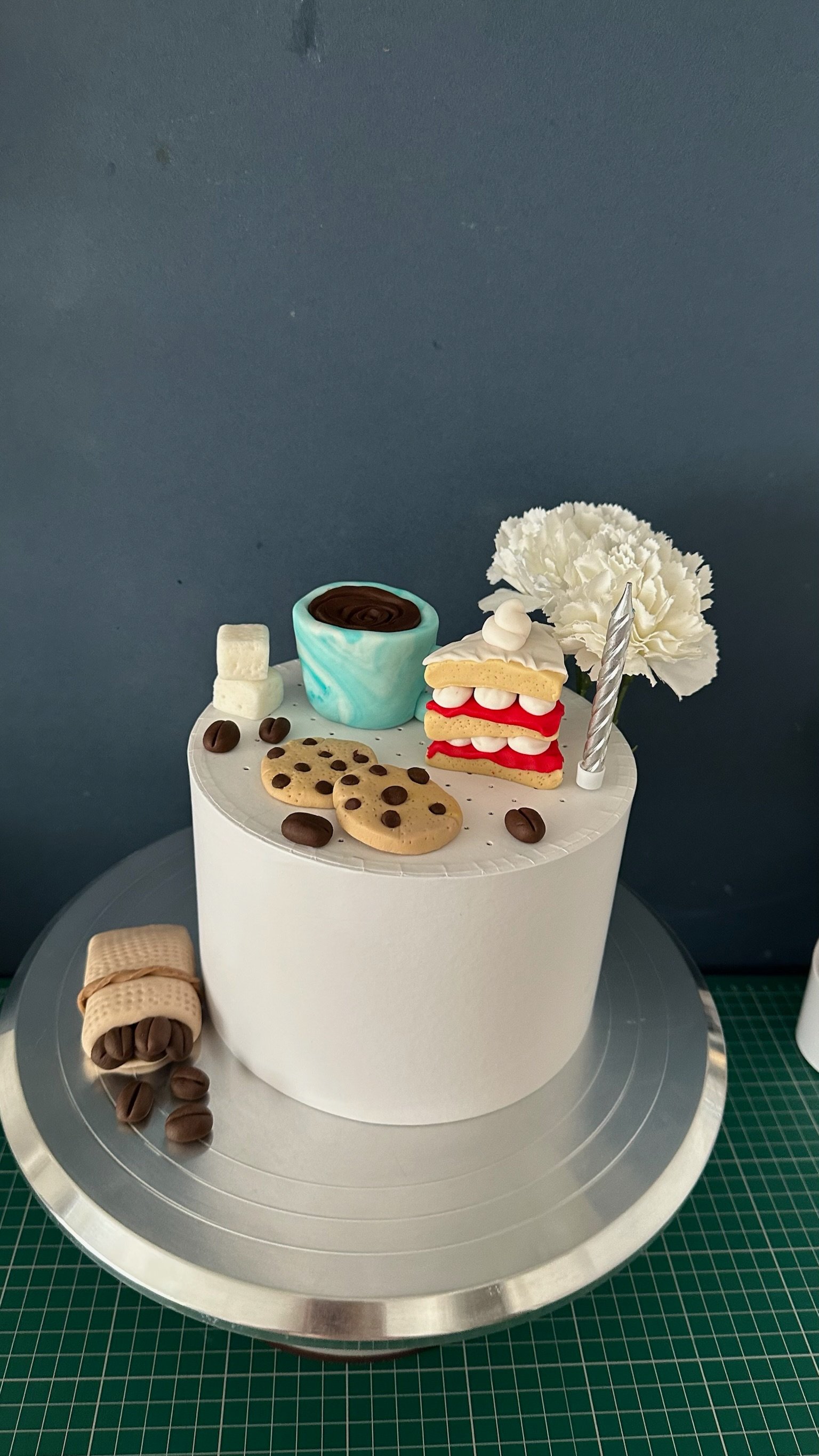 Handmade Edible Fondant Coffee Lover Cake Topper Set (Personalised).