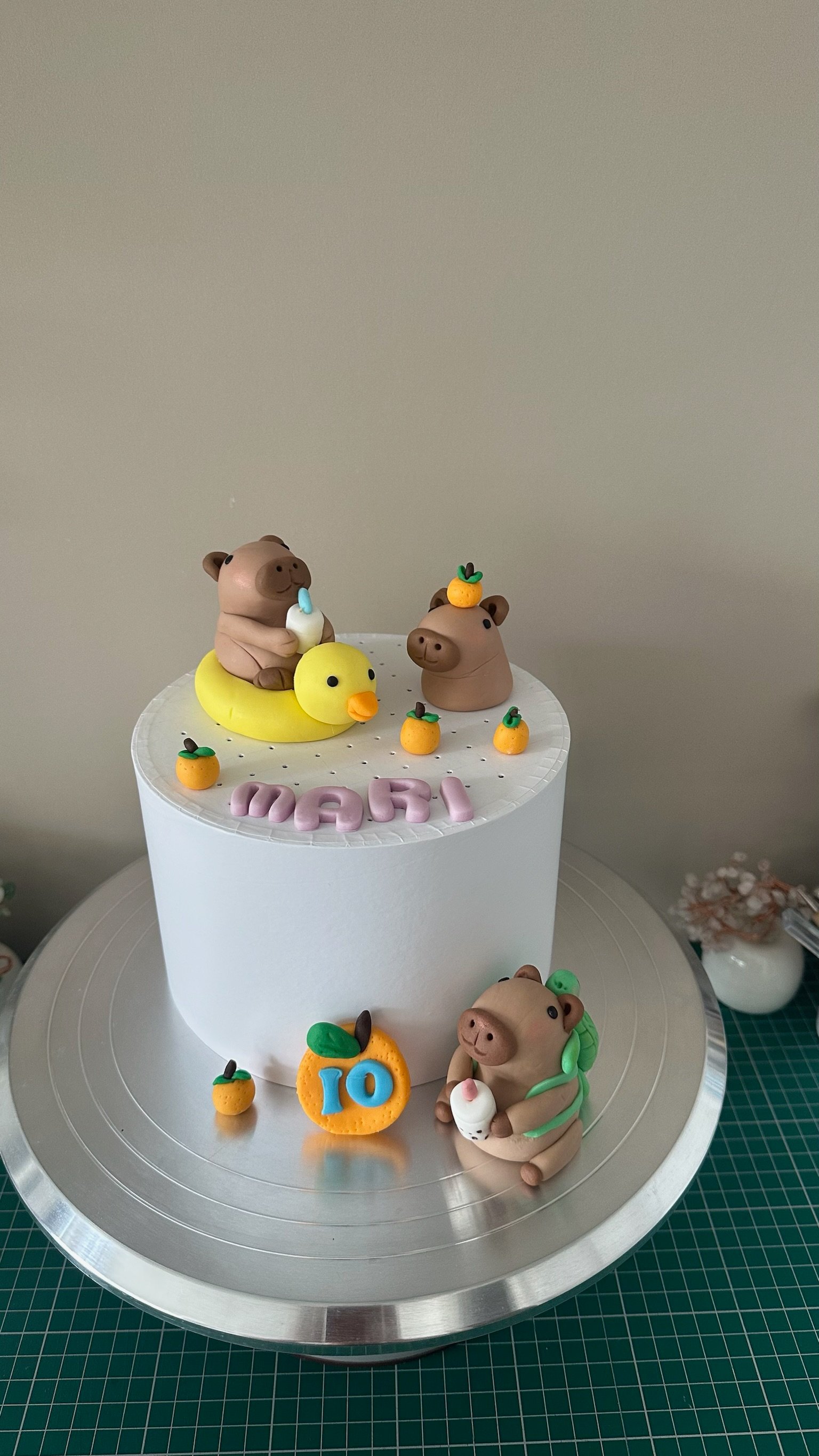 Handmade Capybara Cake Topper Set, Personalised Fondant Birthday Decoration