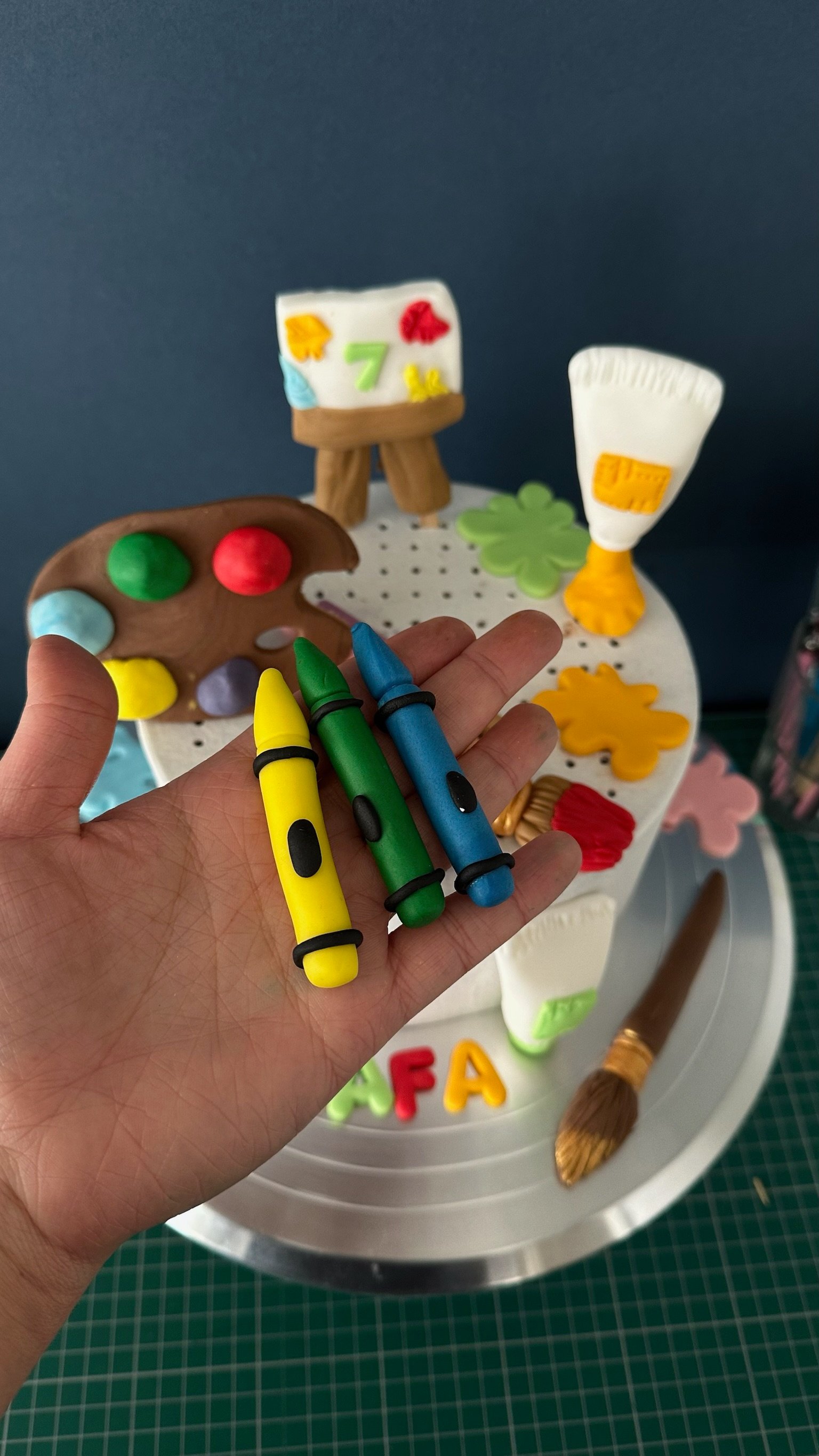 EDIBLE Handmade Art/painter/Artest themed cake topper decoration,with name and age.